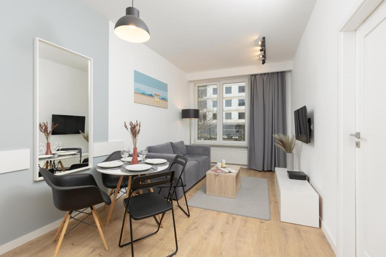Wola Pet-Friendly Apartments With Ac Slawinska By Noclegi Renters 바르샤바 외부 사진