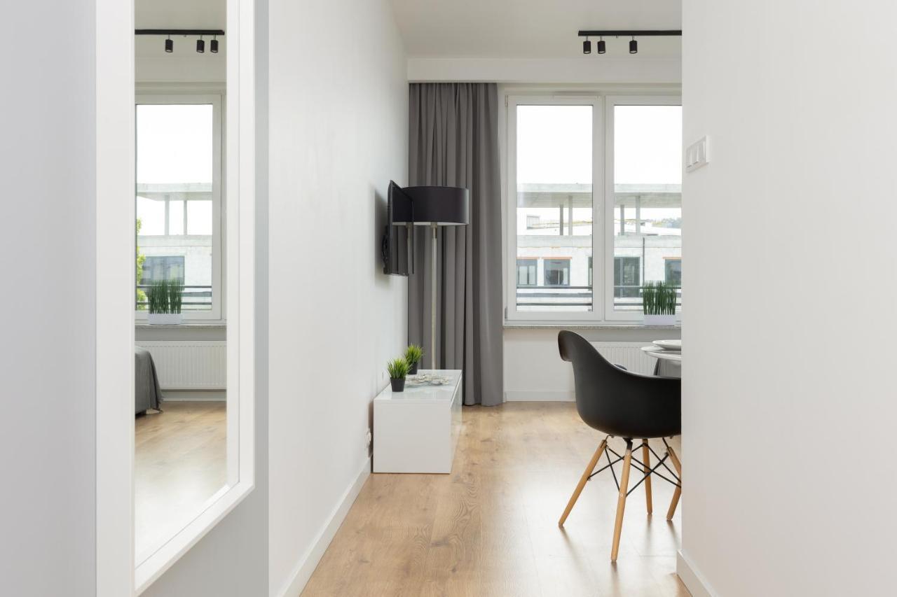 Wola Pet-Friendly Apartments With Ac Slawinska By Noclegi Renters 바르샤바 외부 사진