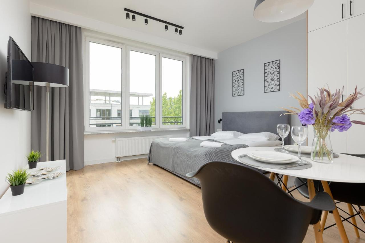 Wola Pet-Friendly Apartments With Ac Slawinska By Noclegi Renters 바르샤바 외부 사진