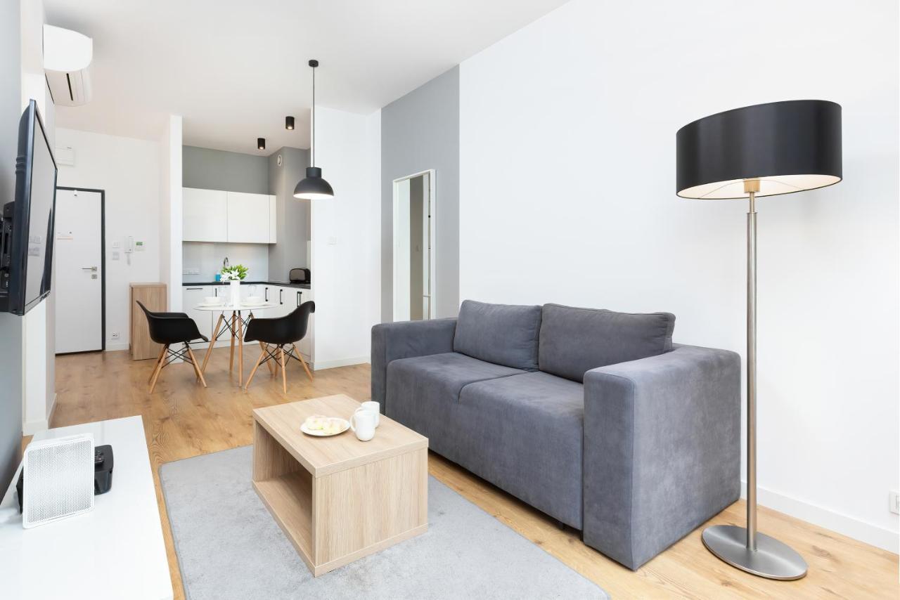 Wola Pet-Friendly Apartments With Ac Slawinska By Noclegi Renters 바르샤바 외부 사진