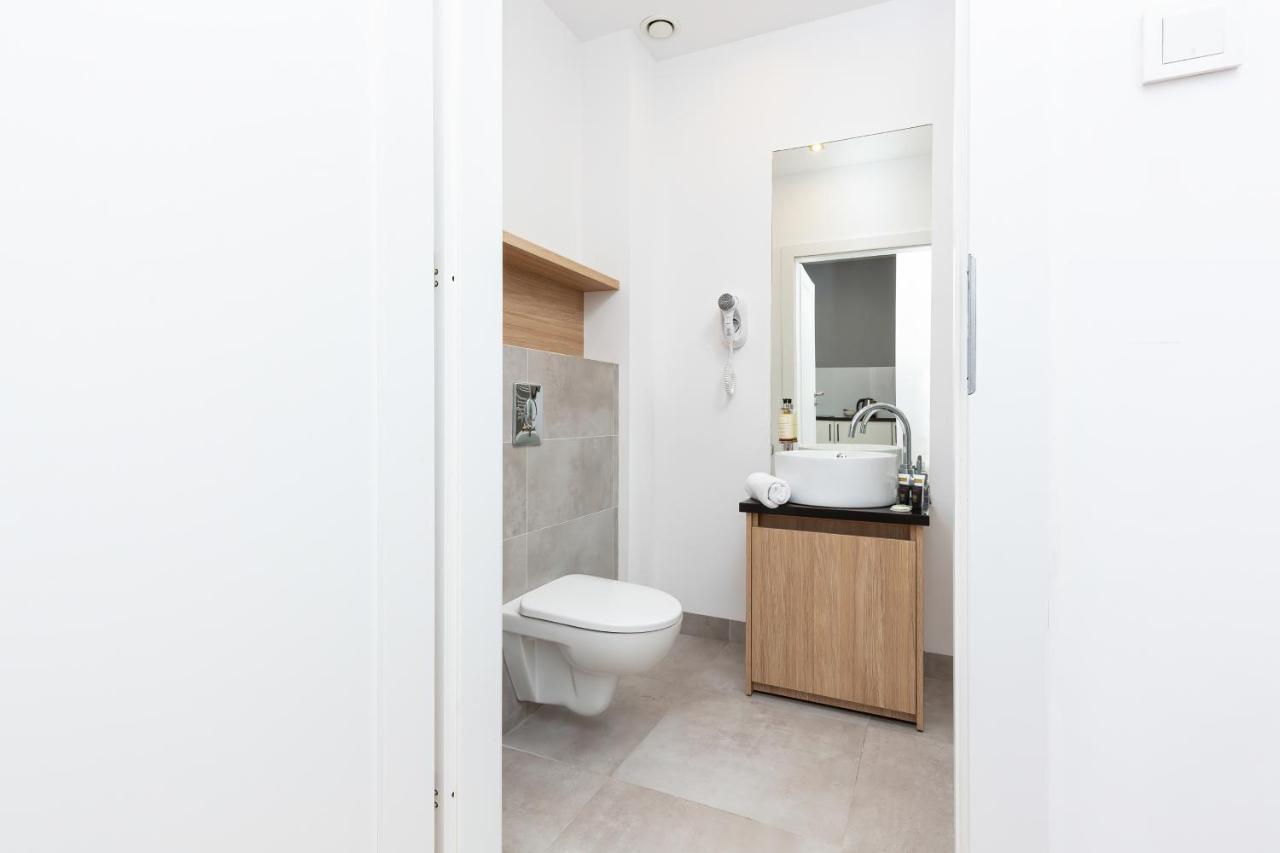 Wola Pet-Friendly Apartments With Ac Slawinska By Noclegi Renters 바르샤바 외부 사진